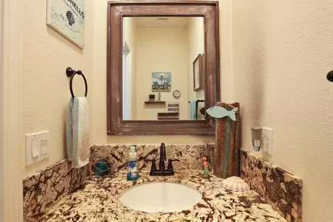 Bath - 1236 Tasha Dr, Ripon, CA 95366 photo 1 of 6