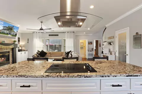 Kitchen - 1236 Tasha Dr, Ripon, CA 95366 photo 6 of 6