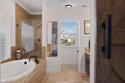 Bath - 1236 Tasha Dr, Ripon, CA 95366 photo 2 of 6