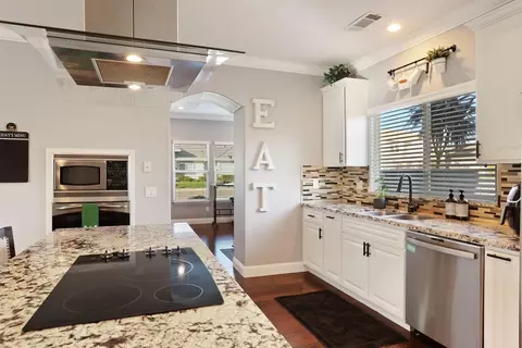 Kitchen - 1236 Tasha Dr, Ripon, CA 95366 photo 5 of 6