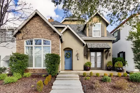 3225 Crocker Dr, Sacramento, CA 95818
