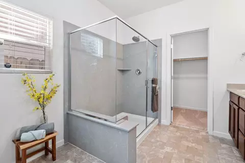 Bath - 437 Pendragon St, Manteca, CA 95337 photo 1 of 3