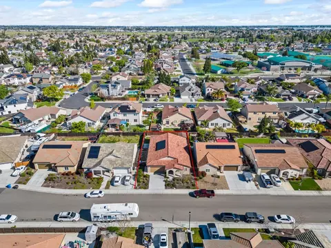 View/Area - 437 Pendragon St, Manteca, CA 95337 photo 3 of 5