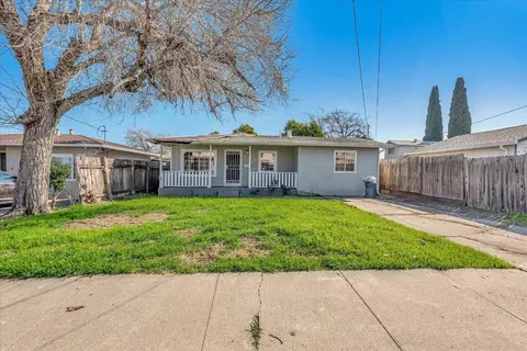 79 Seeno St, Pittsburg, CA 94565 photo 2