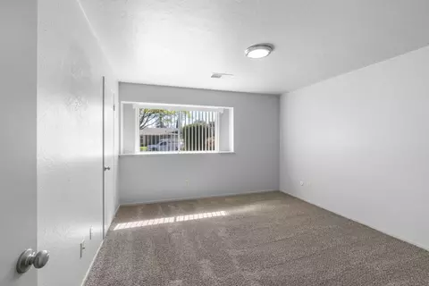 917 Lindsay Dr, Modesto, CA 95356 photo 16