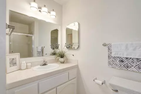 Bath - 1215 Impala Pl, Davis, CA 95616 photo 5 of 6