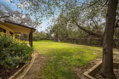 Exterior - 6274 Heathcliff Dr, Carmichael, CA 95608 photo 3 of 16