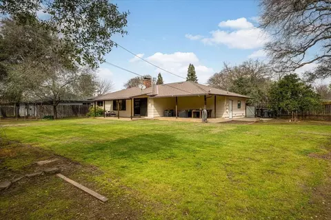 Exterior - 6274 Heathcliff Dr, Carmichael, CA 95608 photo 8 of 16