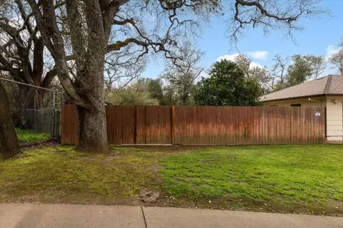 Exterior - 6274 Heathcliff Dr, Carmichael, CA 95608 photo 6 of 16