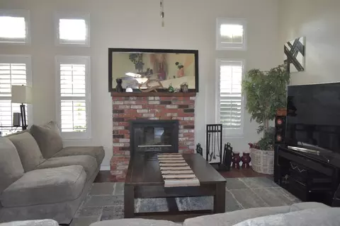 672 Chenin Blanc Dr, Manteca, CA 95337 photo 5