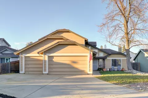 1015 Betsy Ross Dr, Roseville, CA 95747