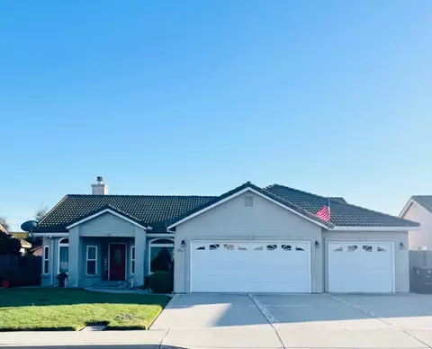 20231 Rhinestone Dr, Hilmar, CA 95324 photo 2