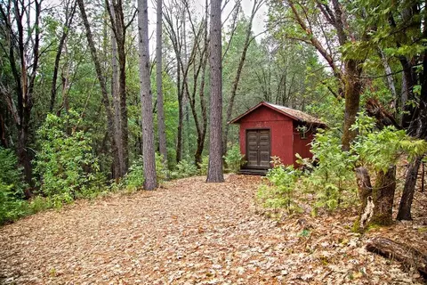 15776 Turtleback Hill Rd, Nevada City, CA 95959