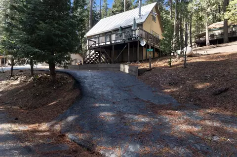 25264 Esther Ave, Long Barn, CA 95335
