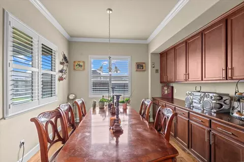 Dining - 910 Glen Abbey Dr, Manteca, CA 95336 photo 4 of 4