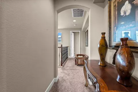 Entry Way - 910 Glen Abbey Dr, Manteca, CA 95336 photo 5 of 5