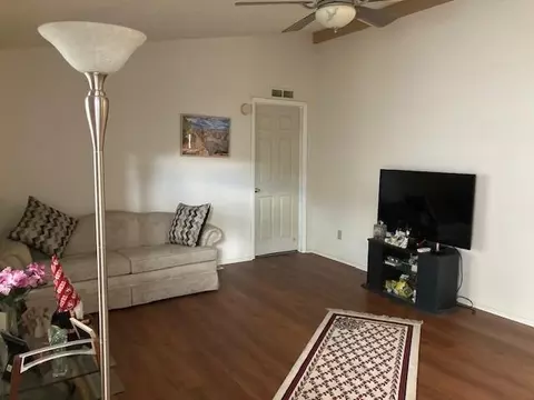 11 River Bend Dr, Lodi, CA 95242 photo 2