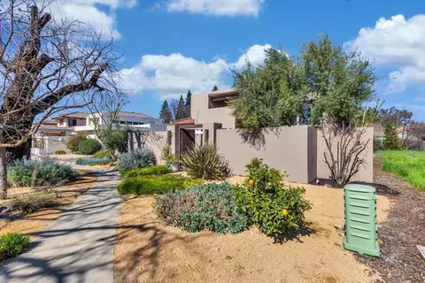 Exterior - 1335 Cassel Ln, Davis, CA 95616 photo 2 of 15