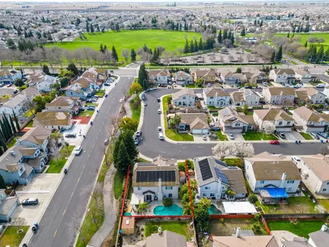 View/Area - 739 Wynyard Cir, Manteca, CA 95337 photo 6 of 8
