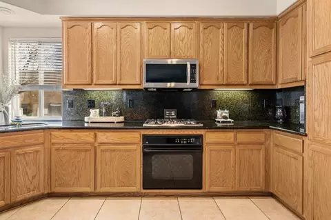 Kitchen - 739 Wynyard Cir, Manteca, CA 95337 photo 2 of 6