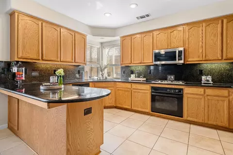 Kitchen - 739 Wynyard Cir, Manteca, CA 95337 photo 1 of 6