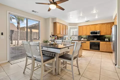 Kitchen - 739 Wynyard Cir, Manteca, CA 95337 photo 6 of 6