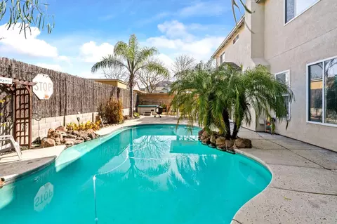 Exterior - 739 Wynyard Cir, Manteca, CA 95337 photo 8 of 13