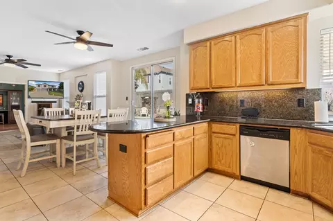 Kitchen - 739 Wynyard Cir, Manteca, CA 95337 photo 4 of 6