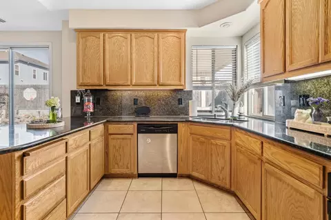 Kitchen - 739 Wynyard Cir, Manteca, CA 95337 photo 3 of 6