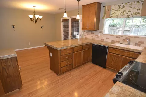 3024 Mammoth Way, Modesto, CA 95355 photo 7