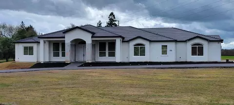 10260 Equestrian Dr, Elk Grove, CA 95624