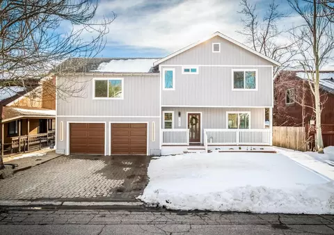 750 Lassen Dr, South Lake Tahoe, CA 96150