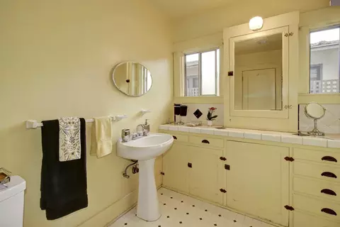 Bath - 1235 Dixie Ln, Walnut Grove, CA 95690 photo 1 of 1