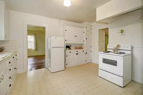 Kitchen - 1235 Dixie Ln, Walnut Grove, CA 95690 photo 4 of 5