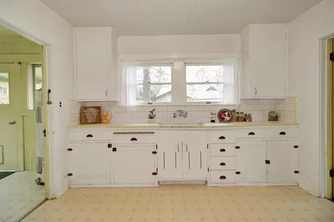 Kitchen - 1235 Dixie Ln, Walnut Grove, CA 95690 photo 2 of 5