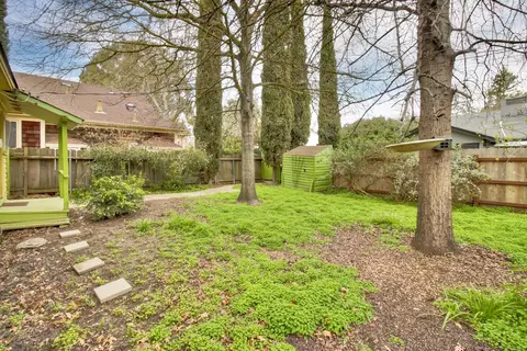 Exterior - 1235 Dixie Ln, Walnut Grove, CA 95690 photo 10 of 15