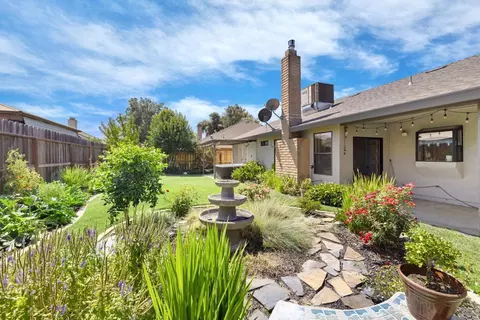 Exterior - 426 Cork Oak Way, Lodi, CA 95242 photo 9 of 18