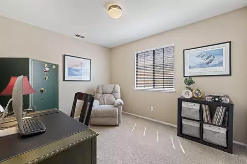 Bedroom - 426 Cork Oak Way, Lodi, CA 95242 photo 3 of 6