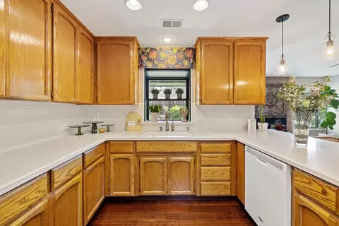 Kitchen - 426 Cork Oak Way, Lodi, CA 95242 photo 3 of 5