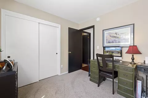 Bedroom - 426 Cork Oak Way, Lodi, CA 95242 photo 4 of 6