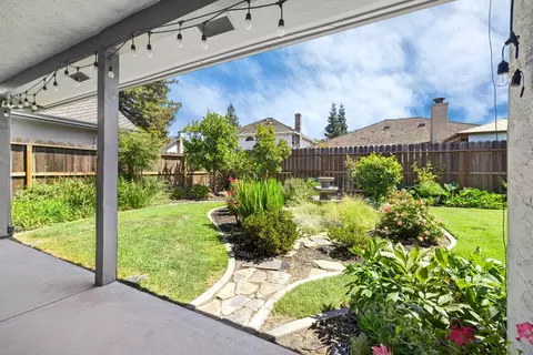 Exterior - 426 Cork Oak Way, Lodi, CA 95242 photo 6 of 18