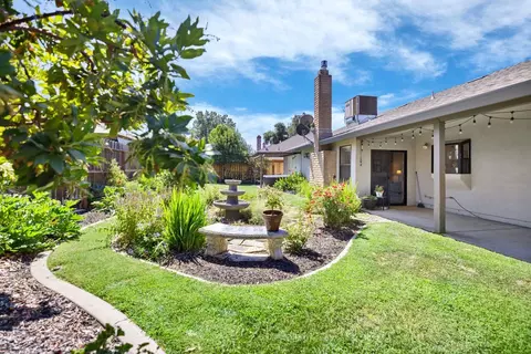 Exterior - 426 Cork Oak Way, Lodi, CA 95242 photo 8 of 18