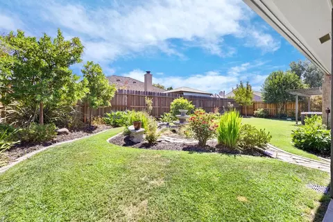 Exterior - 426 Cork Oak Way, Lodi, CA 95242 photo 7 of 18