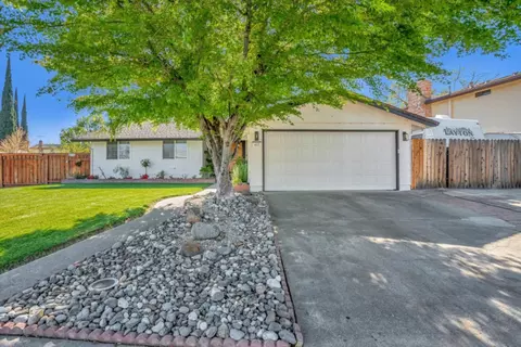 403 Lyndhurst Ave, Roseville, CA 95678