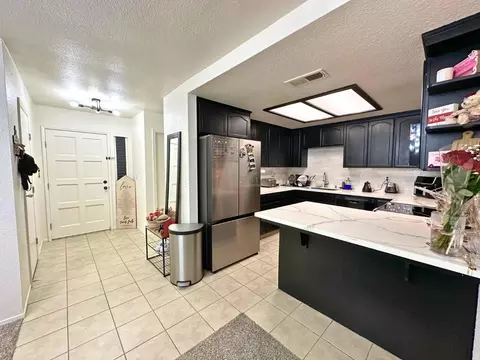 545 San Vincente Ct, Modesto, CA 95354 photo 4