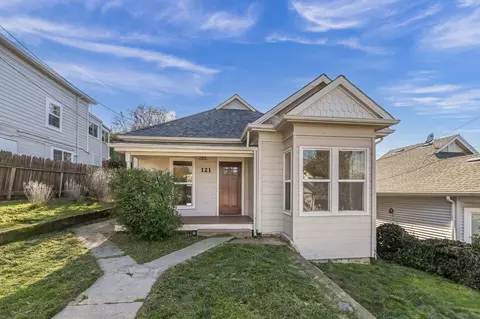 Exterior - 121 Center St, Jackson, CA 95642 photo 3 of 10