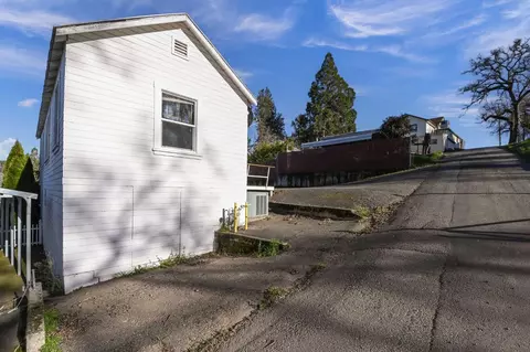 Exterior - 121 Center St, Jackson, CA 95642 photo 9 of 10