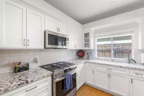 Kitchen - 8105 Otium Way, Antelope, CA 95843 photo 2 of 5