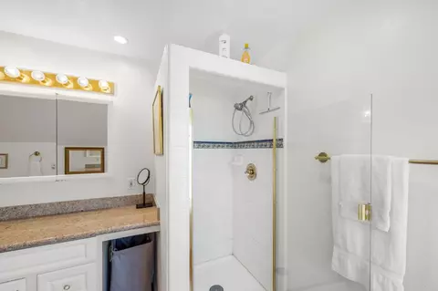 Bath - 8105 Otium Way, Antelope, CA 95843 photo 6 of 8