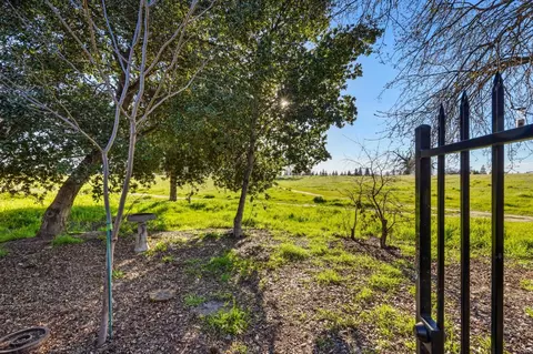 Exterior - 8105 Otium Way, Antelope, CA 95843 photo 10 of 14